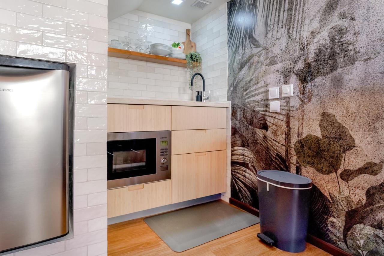 Arty Vintage Townhouse With Rooftop Shower & Sun Loungers 奥良 外观 照片