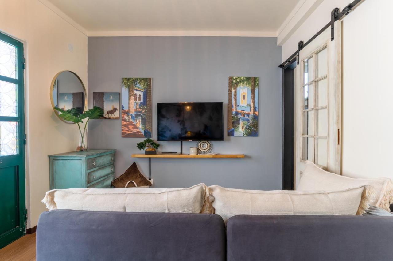 Arty Vintage Townhouse With Rooftop Shower & Sun Loungers 奥良 外观 照片