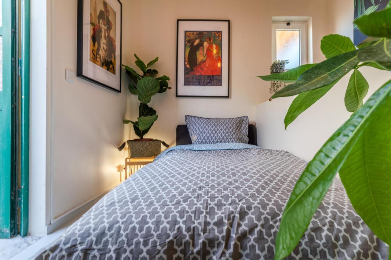 Arty Vintage Townhouse With Rooftop Shower & Sun Loungers 奥良 外观 照片