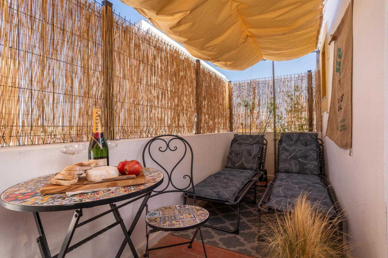 Arty Vintage Townhouse With Rooftop Shower & Sun Loungers 奥良 外观 照片