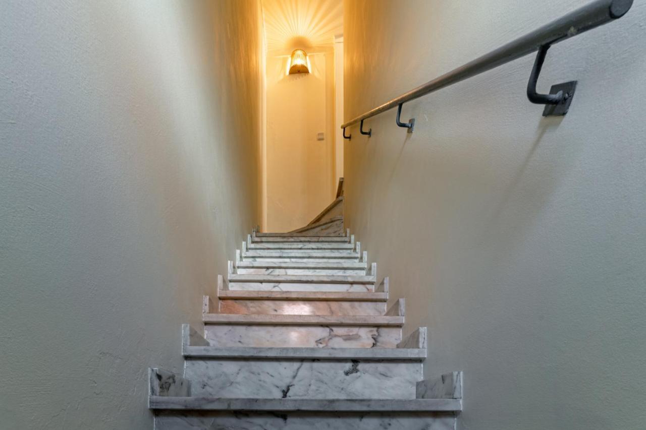 Arty Vintage Townhouse With Rooftop Shower & Sun Loungers 奥良 外观 照片