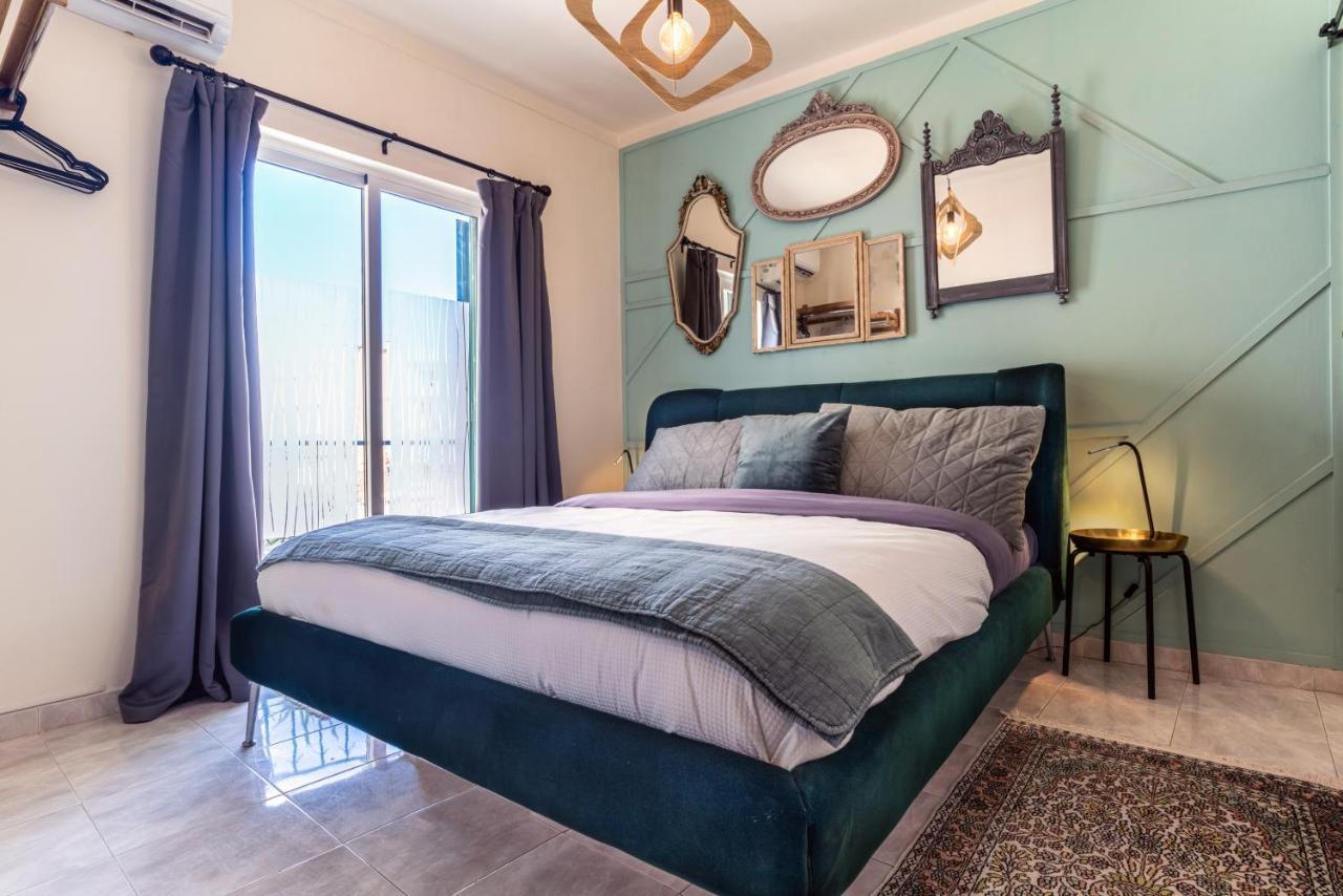 Arty Vintage Townhouse With Rooftop Shower & Sun Loungers 奥良 外观 照片