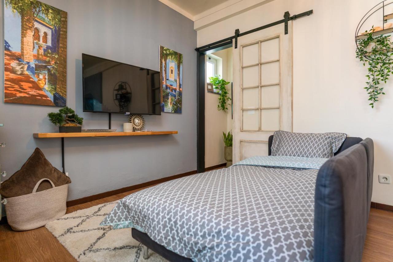 Arty Vintage Townhouse With Rooftop Shower & Sun Loungers 奥良 外观 照片