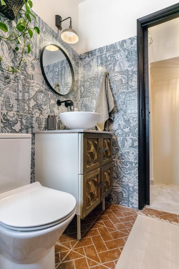 Arty Vintage Townhouse With Rooftop Shower & Sun Loungers 奥良 外观 照片
