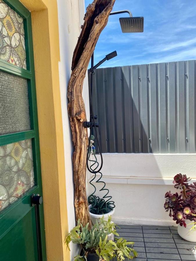 Arty Vintage Townhouse With Rooftop Shower & Sun Loungers 奥良 外观 照片